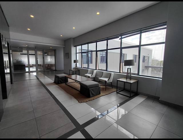 155M² OFFICE TO LET IN FOURWAYS